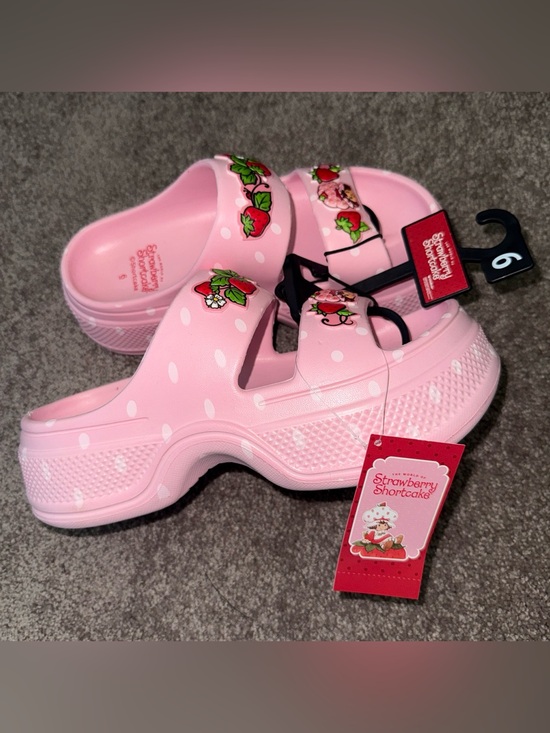 Strawberry Shortcake Shoes - Strawberry Shortcake Womens Double Strap Platform Sandals sz 6 8 9 ✨